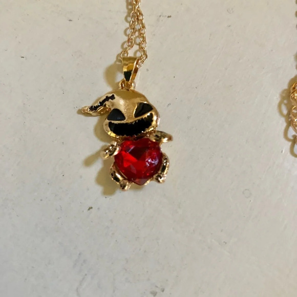NWT‎ Adorable Gold Oogie Boogie with Red Heart Adjustable Valentines Ne… - Picture 4 of 4